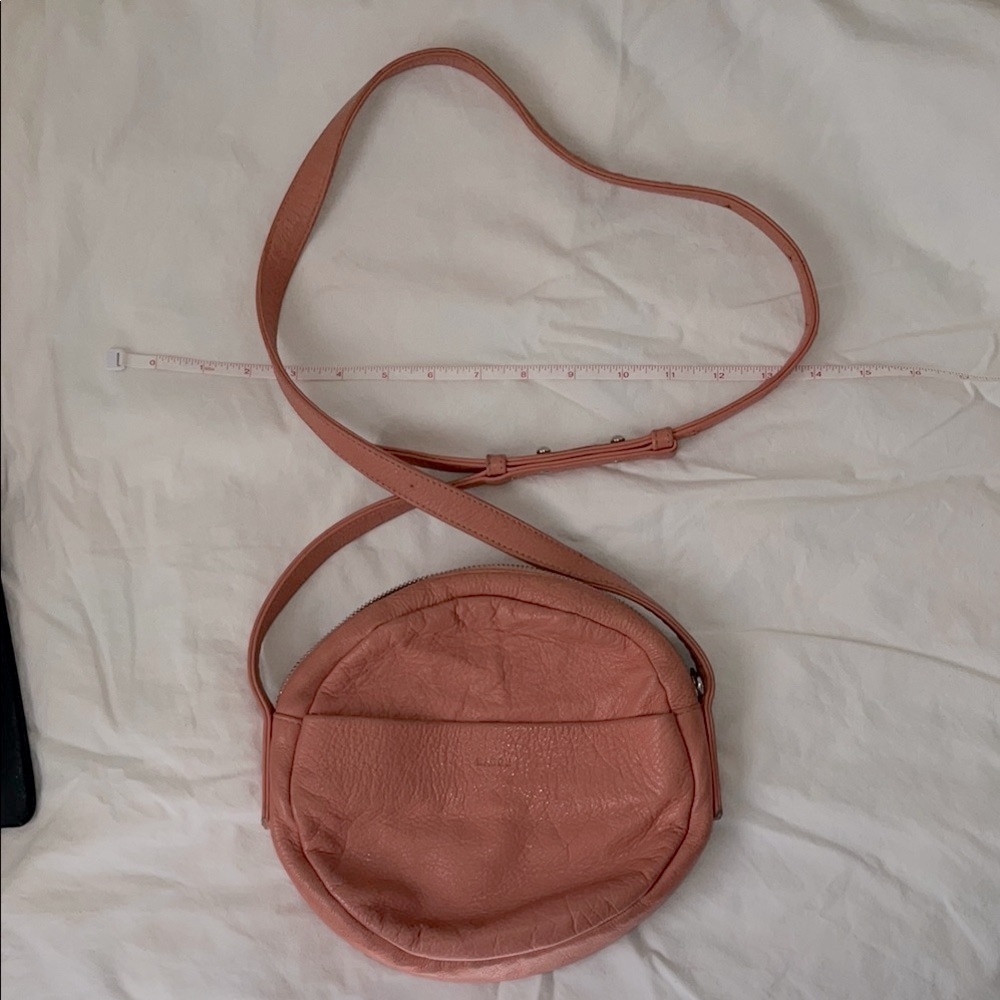 Baggu peach/pink leather purse, so cute!